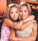 small_mary-kate-olsen-and-ashley-olsen.jpg